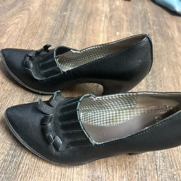 Camper size 38 (7.5) tassle preppy heels in good used condition super fun - Picture 9 of 15